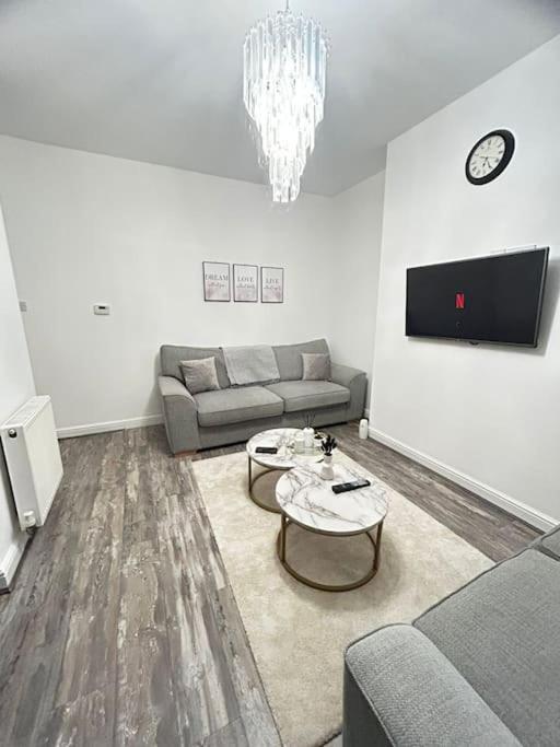 Lovely 5Br Home In Manchester. Close To The City Kültér fotó