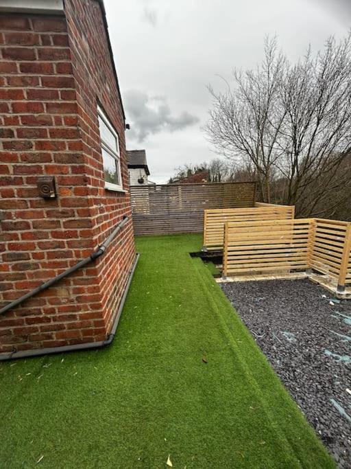 Lovely 5Br Home In Manchester. Close To The City Kültér fotó